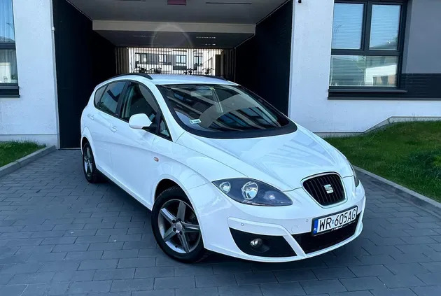 samochody osobowe Seat Altea XL cena 24900 przebieg: 298000, rok produkcji 2014 z Supraśl